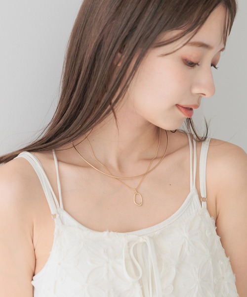 mysty woman（ミスティウーマン）の「2レンチョーカーネックレス（ネックレス・レディース・ライトグレー/ベージュ・FREE）」の2枚目の写真
