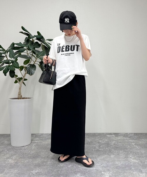 fredy emue（フレディエミュ）の「”DEBUT”プリントTシャツ（Tシャツ/カットソー・レディース・ホワイト系その他/チャコールグレー/グレイッシュベージュ/ホワイト系その他2・38）」の5枚目の写真