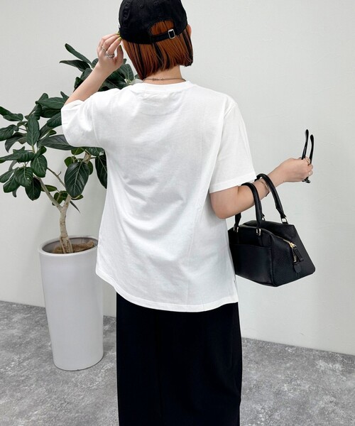 fredy emue（フレディエミュ）の「”DEBUT”プリントTシャツ（Tシャツ/カットソー・レディース・ホワイト系その他/チャコールグレー/グレイッシュベージュ/ホワイト系その他2・38）」の12枚目の写真
