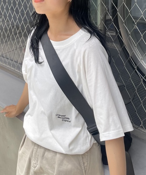 COLONY 2139（コロニートゥーワンスリーナイン）の「ロゴ刺繍ラグランTシャツ（Tシャツ/カットソー・レディース・ライトグレー/ネイビー/オフホワイト・FREE）」の2枚目の写真