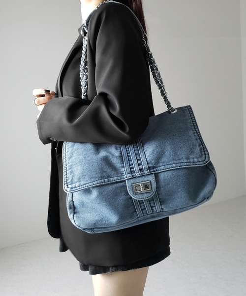me+em select（ミームセレクト）の「【 ２color 】センターラインウォッシュデニムショルダーバッグ ／ centerline washed denim shoulder bag（ショルダーバッグ・レディース・ブルー/ブラック・FREE）」の6枚目の写真