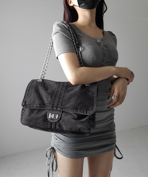 me+em select（ミームセレクト）の「【 ２color 】センターラインウォッシュデニムショルダーバッグ ／ centerline washed denim shoulder bag（ショルダーバッグ・レディース・ブルー/ブラック・FREE）」の21枚目の写真