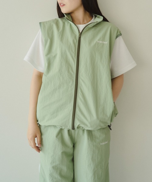 BROKEN BASE（ブロークンベース）の「パッカブル ナイロンベスト（ベスト・メンズ・ブラック/ネイビー/ライム・MEDIUM/LARGE）」の21枚目の写真