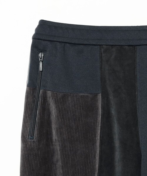 BEAMS（ビームス）の「クレイジー ジャージ トラックパンツ（その他パンツ・メンズ・ブラック/ネイビー・SMALL/MEDIUM/LARGE/X-LARGE）」の3枚目の写真