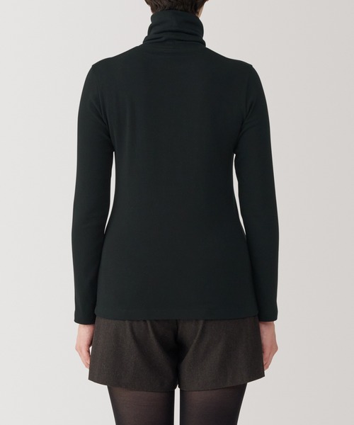 無印良品(ムジルシリョウヒン)の「婦人 起毛フライス編みタートルネック長袖Tシャツ(Tシャツ/カットソー・レディース・ライトグレー/ブラック/ホワイト/ブラック系/マスタード/ライトグレー系・L/M/XL/S)」の17枚目の写真