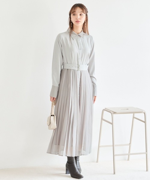 Andemiu（アンデミュウ）の「イソザイプリーツシャツワンピース146880（シャツワンピース・レディース・ネイビー/グリーン/ライトグレー/ブルー・FREE）」の2枚目の写真