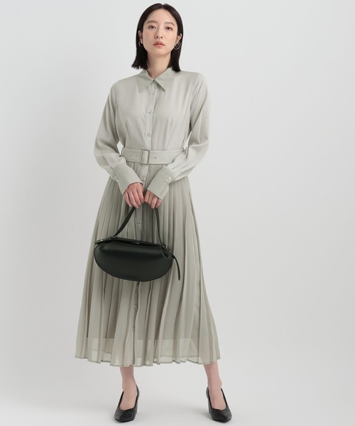 Andemiu（アンデミュウ）の「イソザイプリーツシャツワンピース146880（シャツワンピース・レディース・ネイビー/グリーン/ライトグレー/ブルー・FREE）」の22枚目の写真