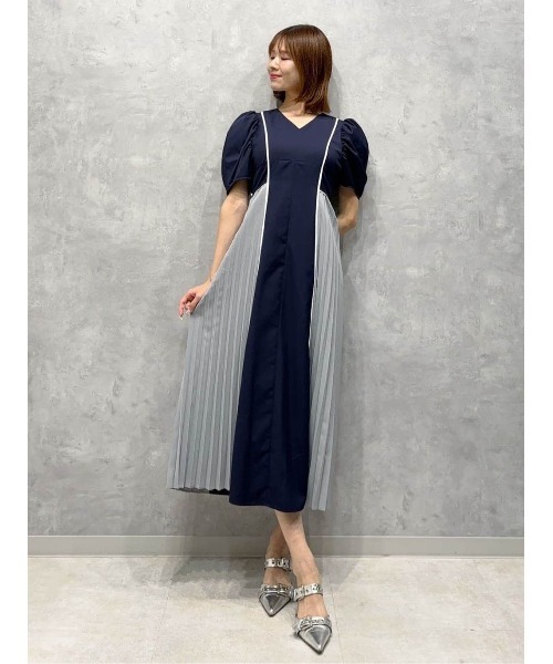 アンドクチュール　ワンピース セール】配色パイピングVネックワンピース（ワンピース）｜AND