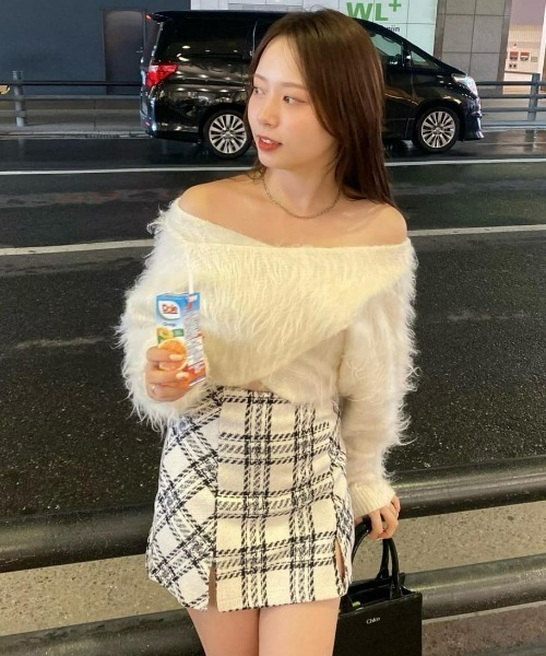 Chico(チコ)の「【WEB限定/REVIVAL】シャギーMIXクロスニット(ニット/セーター・レディース・ピンク/グレー/アイボリー/グレイッシュベージュ・FREE)」の14枚目の写真