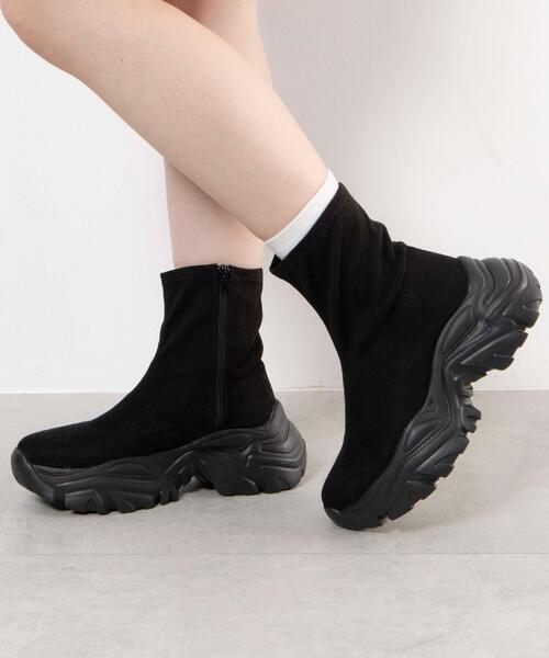 WEGO（ウィゴー）の「WEGO/厚底スニーカーソールショートブーツ（ブーツ・レディース・ブラック/ブラック系その他/シルバー・LARGE/MEDIUM）」の16枚目の写真