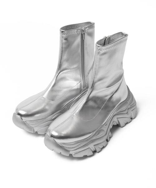 WEGO（ウィゴー）の「WEGO/厚底スニーカーソールショートブーツ（ブーツ・レディース・ブラック/ブラック系その他/シルバー・LARGE/MEDIUM）」の11枚目の写真