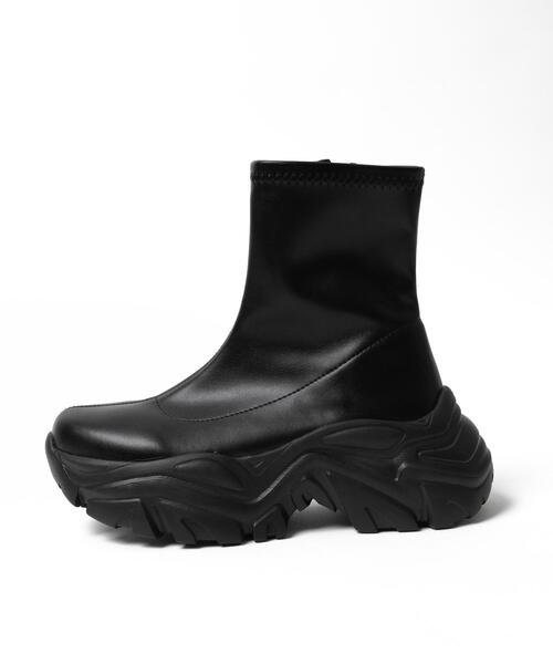 WEGO（ウィゴー）の「WEGO/厚底スニーカーソールショートブーツ（ブーツ・レディース・ブラック/ブラック系その他/シルバー・LARGE/MEDIUM）」の7枚目の写真