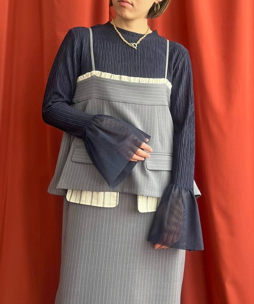 LHELBIE(レルビエ)の「フレアカフスシャーリングトップス(Tシャツ/カットソー・レディース・グレー/ブラック/アイボリー/ネイビー・M)」の4枚目の写真