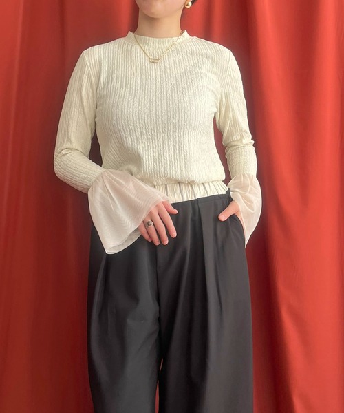 LHELBIE(レルビエ)の「フレアカフスシャーリングトップス(Tシャツ/カットソー・レディース・グレー/ブラック/アイボリー/ネイビー・M)」の16枚目の写真