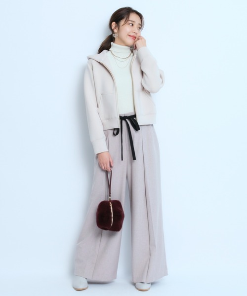 JUSGLITTY（ジャスグリッティー）の「スエードチェーンベルト付フレア