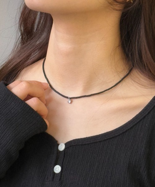 GIUNON(ジウノン)の「mini heart beads necklace / ミニハートビーズネックレス(ネックレス・レディース・シルバー/ゴールド・FREE)」の3枚目の写真