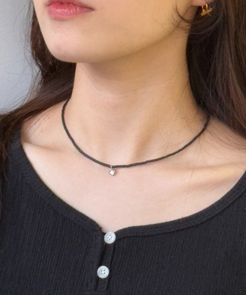 GIUNON(ジウノン)の「mini heart beads necklace / ミニハートビーズネックレス(ネックレス・レディース・シルバー/ゴールド・FREE)」の5枚目の写真