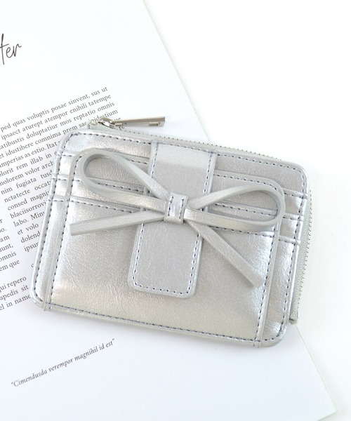 ALTROSE（アルトローズ）の「リボン パスケース ミニ財布 ミニウォレット フラグメントケース ルリリ（カードケース・レディース・ブラック/アイボリー/シルバー/レッド・FREE）」の17枚目の写真