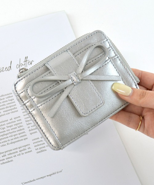 ALTROSE（アルトローズ）の「リボン パスケース ミニ財布 ミニウォレット フラグメントケース ルリリ（カードケース・レディース・ブラック/アイボリー/シルバー/レッド・FREE）」の18枚目の写真