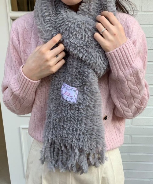 Vipoa(ヴィポア)の「eco fur muffler(マフラー・レディース・グレー/ブラック/レッド/ピンク/ホワイト・FREE)」の6枚目の写真