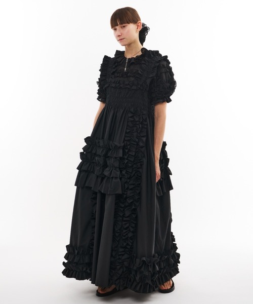 PERNA ホイップランダムフリルワンピース　ブラックＬ ホイップランダムフリルワンピース（ワンピース）｜PERNA