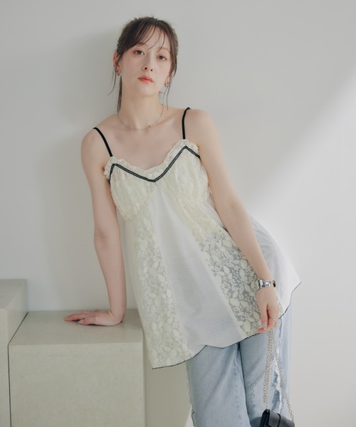 ECREL(エクレール)の「レースホルターキャミチュニック(キャミソール・レディース・アイボリー・FREE)」の1枚目の写真