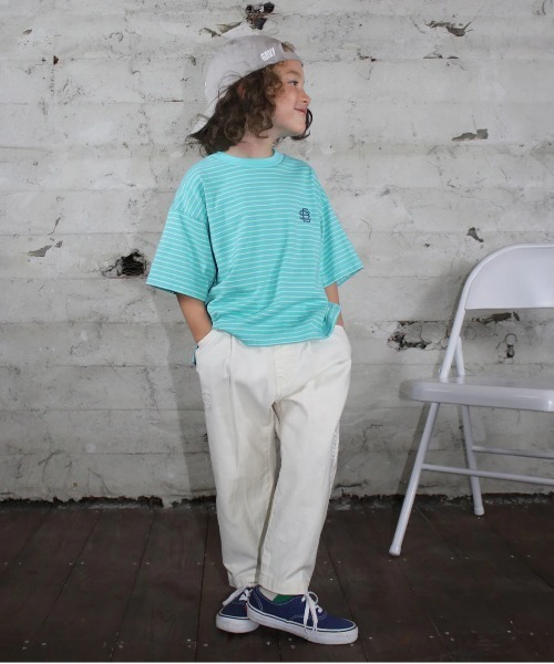 GROOVY COLORS（グルービーカラーズ）の「Striped Oversize Tee（Tシャツ/カットソー・キッズ・ライトグリーン・120/110）」の7枚目の写真