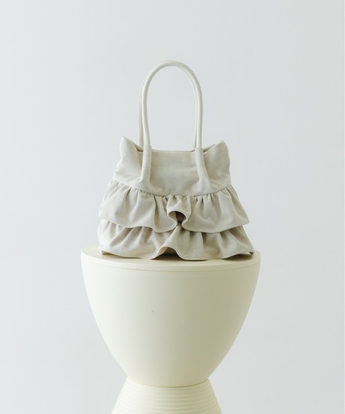 RODE SKO（ロデスコ）の「フリルショルダーハンドバッグ（ハンドバッグ・レディース・シルバー/ブラック/アイボリー/ブラウン系その他/ベージュ/ベージュ系その他/ホワイト系その他/ブラック系その他・ONE）」の3枚目の写真