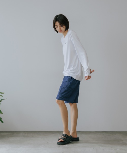 NIKE（ナイキ）の「NIKE/ナイキ エッセンシャルロングスリーブハイドロガード 2026年春夏 新色追加春服 夏服（ラッシュガード・メンズ・ネイビー/ホワイト/ブラック・L/M/XL/2XL）」の8枚目の写真