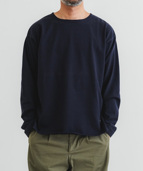 quadro(クオドロ)の「14/1エメラルド天竺ドロップショルダークルーネックプルオーバー(Tシャツ/カットソー・メンズ・ダークネイビー/グレー/オフホワイト・MEDIUM/LARGE)」の2枚目の写真