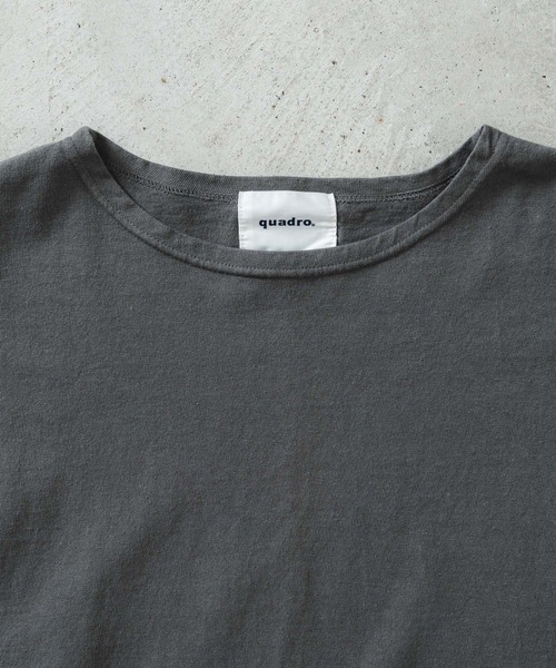 quadro(クオドロ)の「14/1エメラルド天竺ドロップショルダークルーネックプルオーバー(Tシャツ/カットソー・メンズ・ダークネイビー/グレー/オフホワイト・MEDIUM/LARGE)」の5枚目の写真