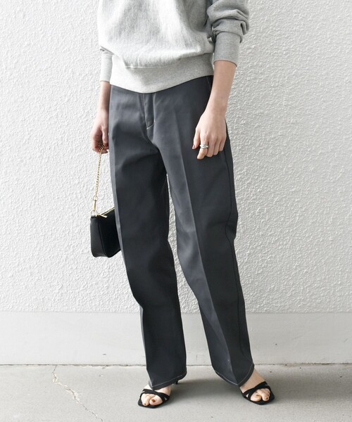 Dickies（ディッキーズ）の「【SHIPS any別注】Dickies:〈洗濯機可能〉ツイル チノ パンツ（チノパンツ・レディース・チャコールグレー/ベージュ・30/28）」の5枚目の写真
