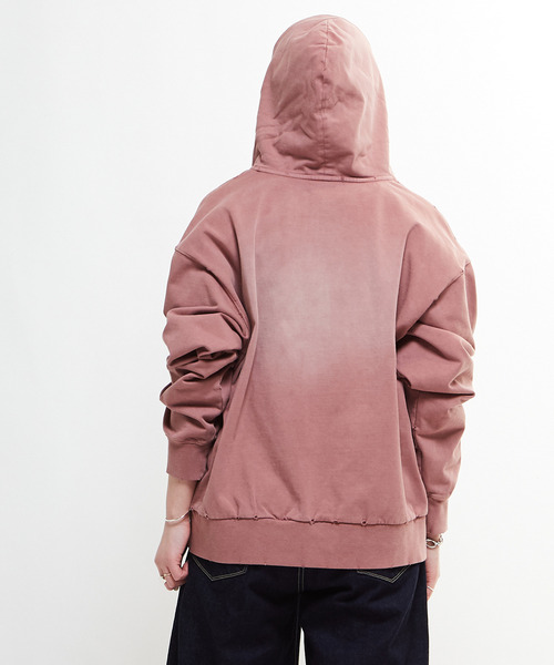 CONVERSE TOKYO(コンバーストウキョウ)の「PIGMENT DYE DISTRESSED ZIP-UP HOODIE(パーカー・レディース・ピンク/アイボリー/スミクロ・MEDIUM/SMALL)」の6枚目の写真