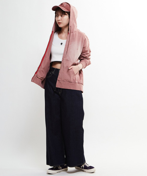 CONVERSE TOKYO(コンバーストウキョウ)の「PIGMENT DYE DISTRESSED ZIP-UP HOODIE(パーカー・レディース・ピンク/アイボリー/スミクロ・MEDIUM/SMALL)」の9枚目の写真
