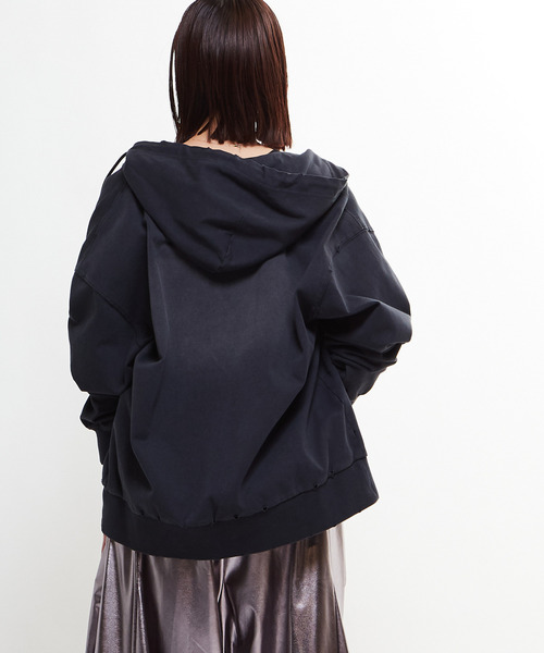 CONVERSE TOKYO(コンバーストウキョウ)の「PIGMENT DYE DISTRESSED ZIP-UP HOODIE(パーカー・レディース・ピンク/アイボリー/スミクロ・MEDIUM/SMALL)」の13枚目の写真
