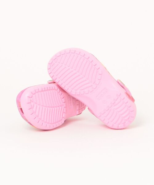 crocs(クロックス)の「CROCS/クロックス キッズ サンダル ポケモン ピカチュー KIDS PIKACHU PINK CLASSIC 211229-90H(サンダル・キッズ・ピンク系その他・19cm/20cm/21cm/18cm)」の8枚目の写真