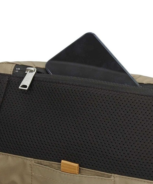 CIE(シー)の「【CIE】FLOW BODYBAG 022102(ボディバッグ/ウエストポーチ・レディース・ブラウン/グレイッシュブルー/ブラック・FREE)」の4枚目の写真