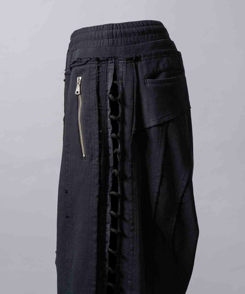 MAISON SPECIAL（メゾンスペシャル）の「《UNISEX》Side Lace-Up Sweat Alien Wide Pants/サイドレースアップスウェットワイドパンツ【MAISON SPECIAL/メゾンスペシャル】（デニムパンツ・メンズ・グレー/ブラック・0/1）」の16枚目の写真