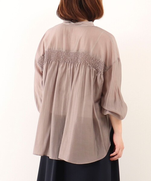 NOLLEY'S LIGHT（ノーリーズライト）の「ソフトローンバックシャーリングブラウス（シャツ/ブラウス・レディース・イエロー/カーキ/ブルー・38）」の2枚目の写真