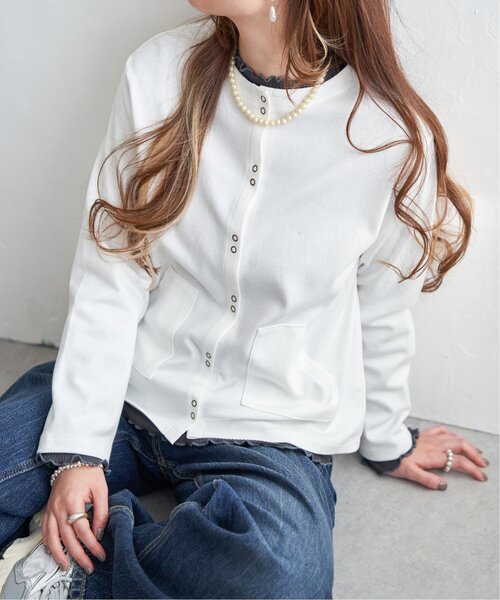 LBC（エルビーシー）の「ポンチミニスナップボタンカーディガン（カーディガン/ボレロ・レディース・イエロー/オフホワイト/ブラック・M）」の2枚目の写真