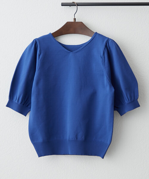 NAO(ナオ)の「【NAO】前後2WAY半袖ニットプルオーバー(Tシャツ/カットソー・レディース・アイボリー/ロイヤルブルー/グレイッシュベージュ/ブラック/イエロー・FREE)」の5枚目の写真