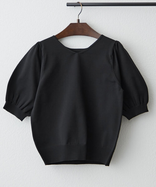 NAO(ナオ)の「【NAO】前後2WAY半袖ニットプルオーバー(Tシャツ/カットソー・レディース・アイボリー/ロイヤルブルー/グレイッシュベージュ/ブラック/イエロー・FREE)」の3枚目の写真