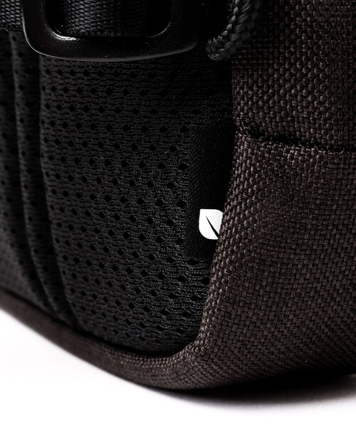 incase（インケース）の「【Incase/インケース】Crosstown Sling（ショルダーバッグ・メンズ・ブラック・FREE）」の16枚目の写真