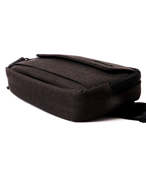 incase（インケース）の「【Incase/インケース】Crosstown Sling（ショルダーバッグ・メンズ・ブラック・FREE）」の19枚目の写真