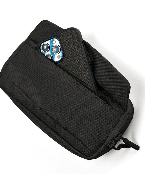 incase（インケース）の「【Incase/インケース】Crosstown Sling（ショルダーバッグ・メンズ・ブラック・FREE）」の21枚目の写真