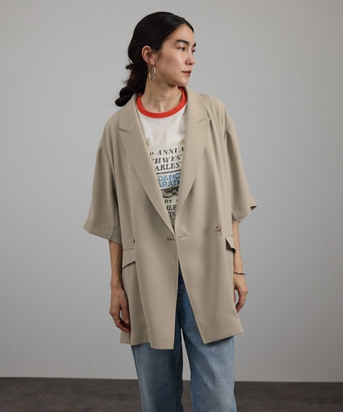 SALON adam et rope'（サロン アダム エ ロペ）の「バックサテンハーフスリーブジャケット［セットアップ対応・今から秋まで］（テーラードジャケット・レディース・ブラック/ベージュ・FREE）」の10枚目の写真