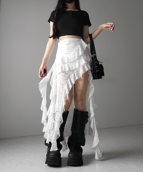 me+em select(ミームセレクト)の「※※【 2color /裏地付 】アシンメトリーフリルレーススリットロングスカート / asymmetry frill lace slit long skirt(スカート・レディース・ブラック/ホワイト・FREE)」の8枚目の写真