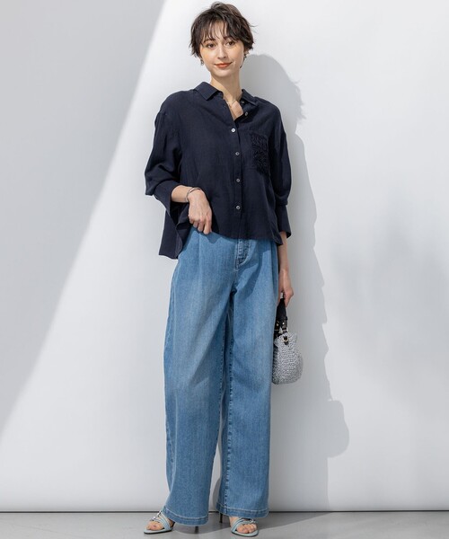 23区 L(ニジュウサンクオオキイサイズ)の「【FUDGE掲載/接触冷感】23区DENIM サマー タック ワイド パンツ(デニムパンツ・レディース・スカイブルー系/ターコイズブルー系・44/46/50/48)」の15枚目の写真