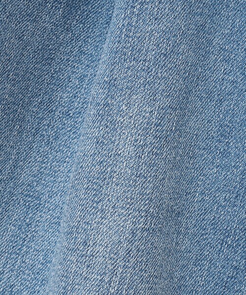 23区 L(ニジュウサンクオオキイサイズ)の「【FUDGE掲載/接触冷感】23区DENIM サマー タック ワイド パンツ(デニムパンツ・レディース・スカイブルー系/ターコイズブルー系・44/46/50/48)」の6枚目の写真
