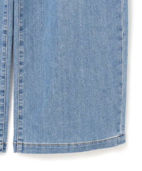 23区 L(ニジュウサンクオオキイサイズ)の「【FUDGE掲載/接触冷感】23区DENIM サマー タック ワイド パンツ(デニムパンツ・レディース・スカイブルー系/ターコイズブルー系・44/46/50/48)」の5枚目の写真